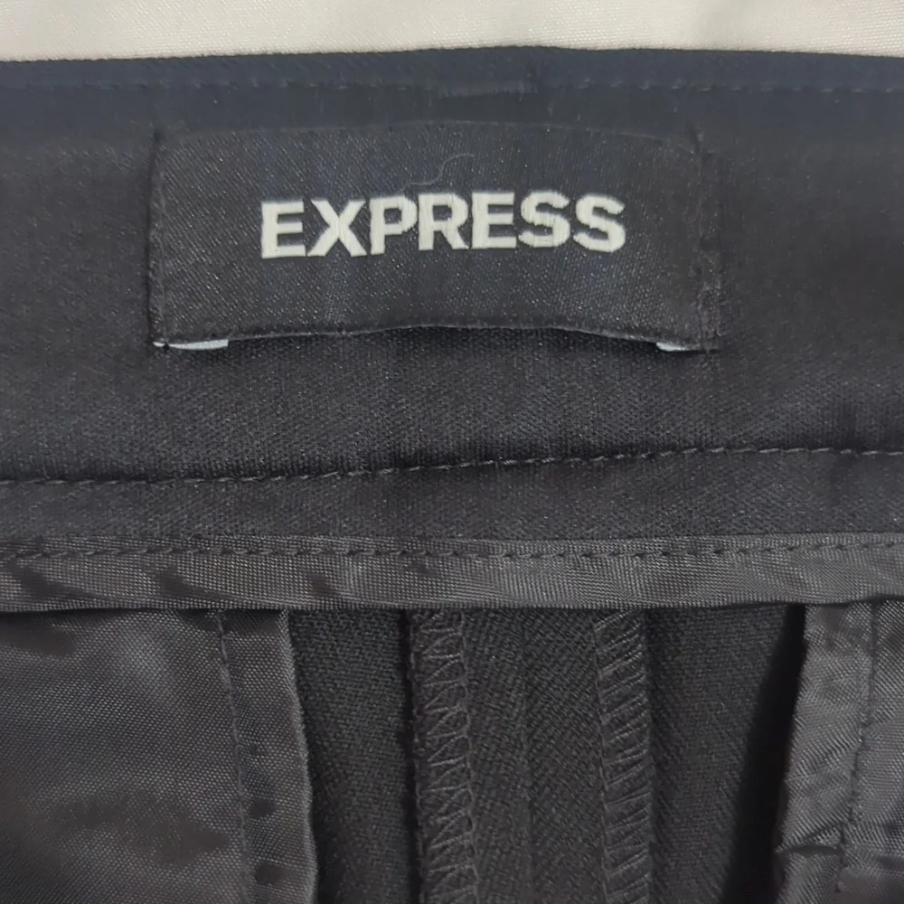 Express Columnist Mid Rise Ankle, Color Black Size 4S